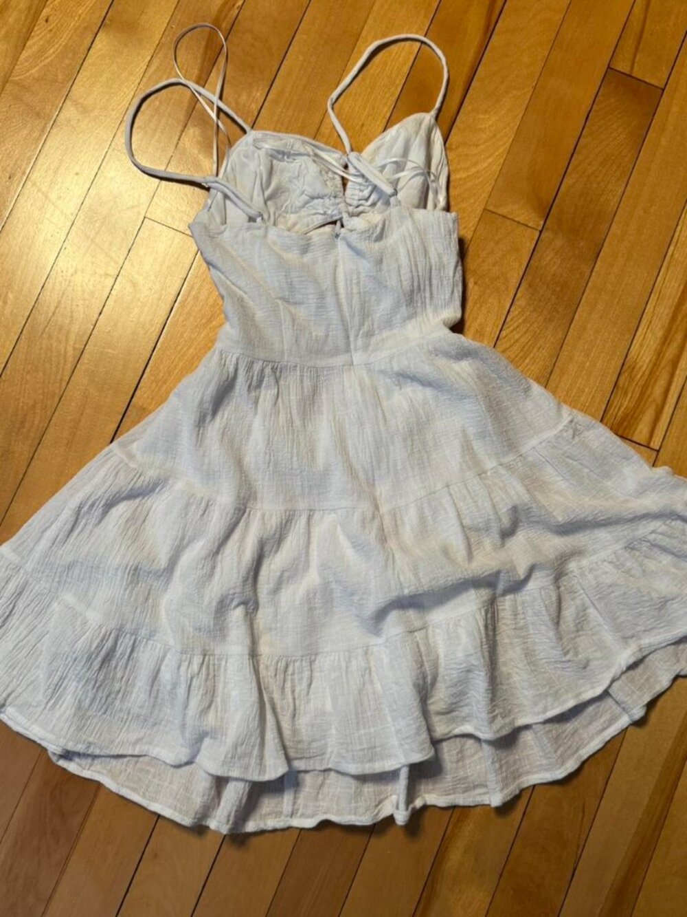 Women's dress  used several times 50% new does not affect wear